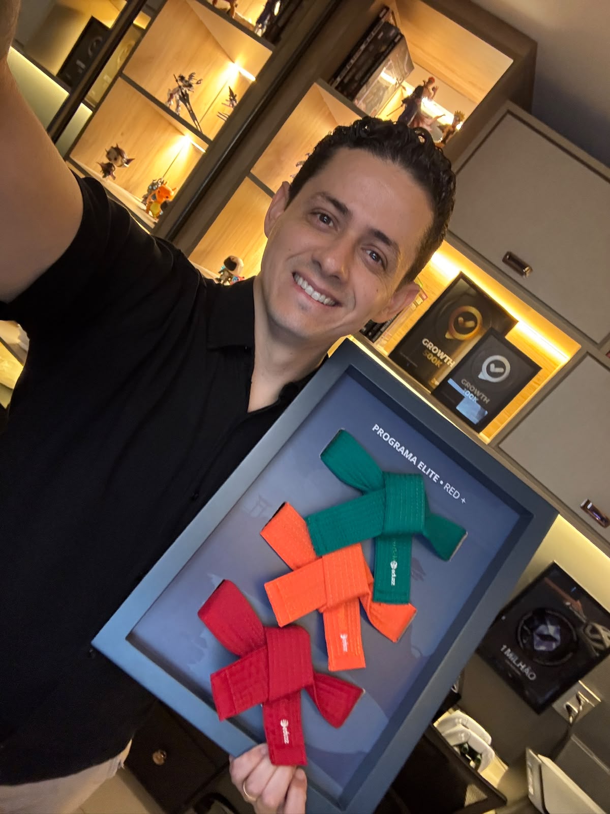 Quadro do Programa Elite com faixas de premiação